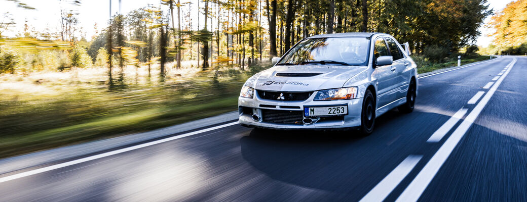 Jazda v Mitsubishi EVO Lancer IX.