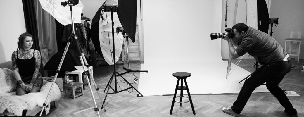 Zdokonaľte sa v manuálnom ovládaní fotoaparátu a naučte sa fotografovať v štúdiu!