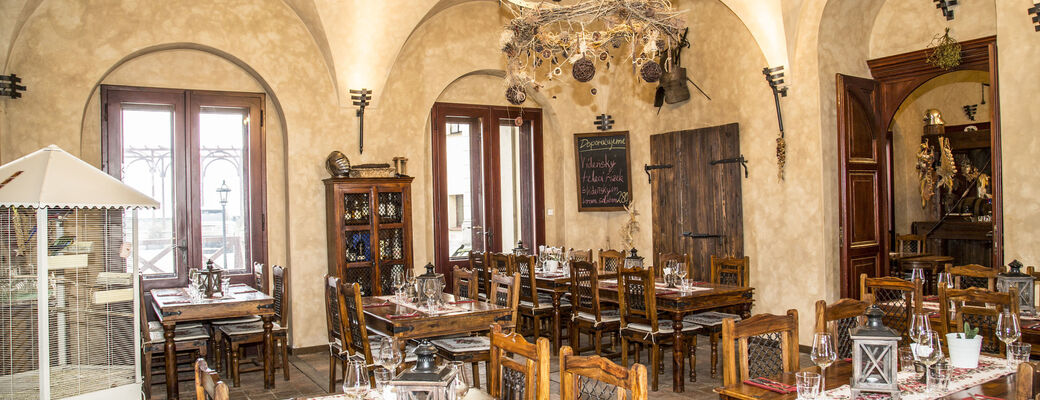 Romantická večera v hradnej taverne