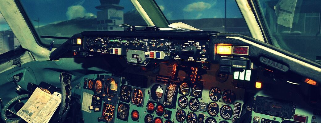 Vitajte v skutočnom kokpite lietadla McDonnell Douglas DC-9