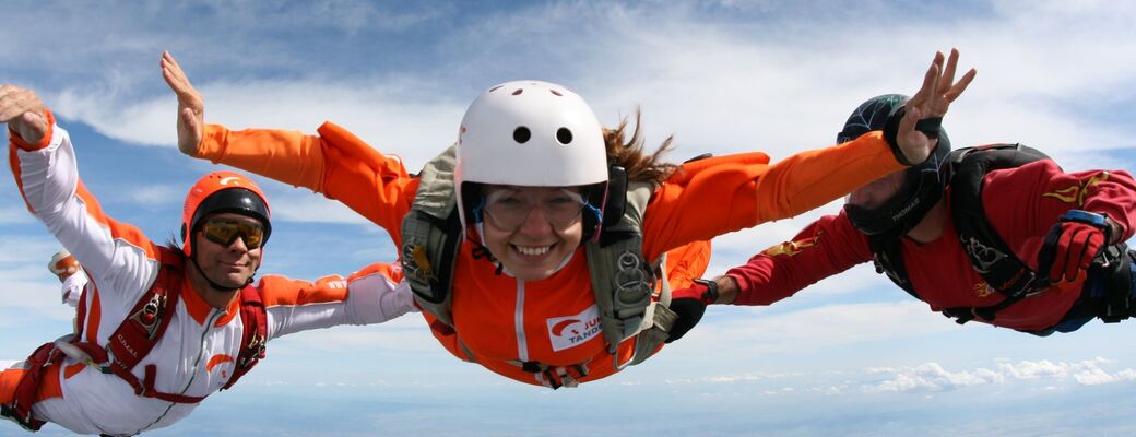 Veselý parašutista je okamžite rozpoznateľný:)