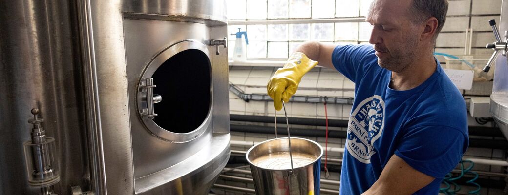 Pod vedením skúseného pivovarníka si vyskúšate všetky kroky procesu varenia piva.