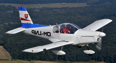 Akrobatický let - Zlín Z-142