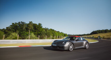 Porsche 911 Carrera 4 Targa