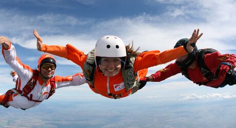 Veselý parašutista je okamžite rozpoznateľný:)