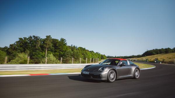 Porsche 911 Carrera 4 Targa