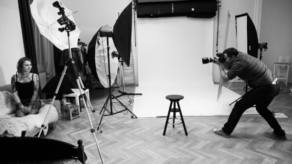 Zdokonaľte sa v manuálnom ovládaní fotoaparátu a naučte sa fotografovať v štúdiu!