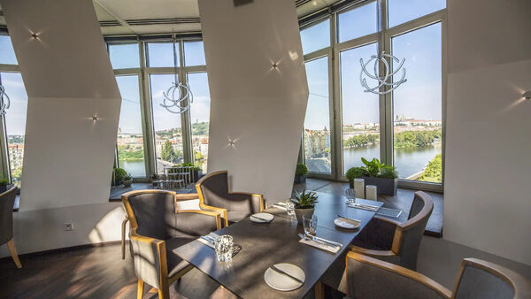 Výhľad z reštaurácie je úchvatný.