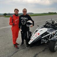 Jiří Hargaš (Klášterec nad Ohří, 64) na Jazde v Ariel Atom na okruhu
