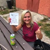 Michaela Janáčková (Praha, 34) na Bungee jumpingu zo žeriava