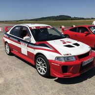 Ladislav Piskalík (Praha, 31) na Jazda na polygóne v závodných špeciáloch