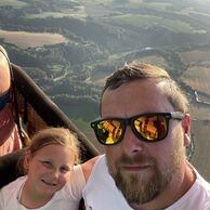 Roman Pilař (Dvůr Králové nad Labem, 38) na lete balónom