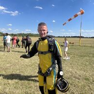 Miroslav Vajda (Děčín, 42) na Voľný pád