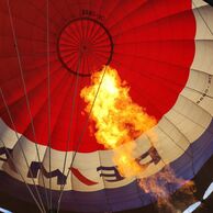 Václava Pazourková (Bechyně, 70) na lete balónom