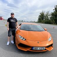 Jakub Křivák (Uherské Hradiště, 38) na Jazde v Lamborghini na Morave